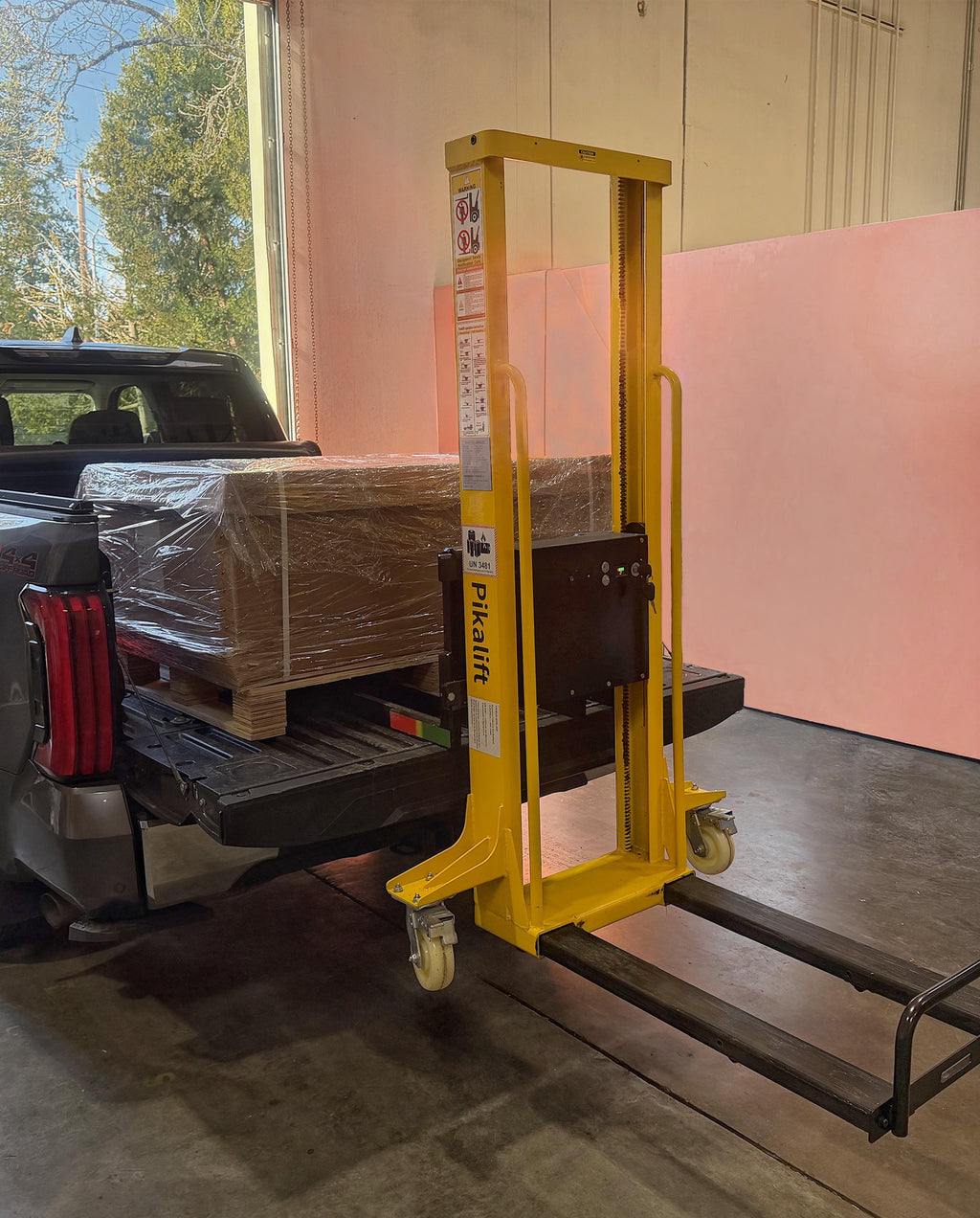 PikaLift™ PK511 – Self-Loading Material Lift, 2,200 lb, No Forklift Needed